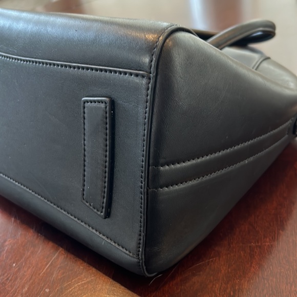 SOLD Givenchy Medium Antigona - Picture 3 of 8